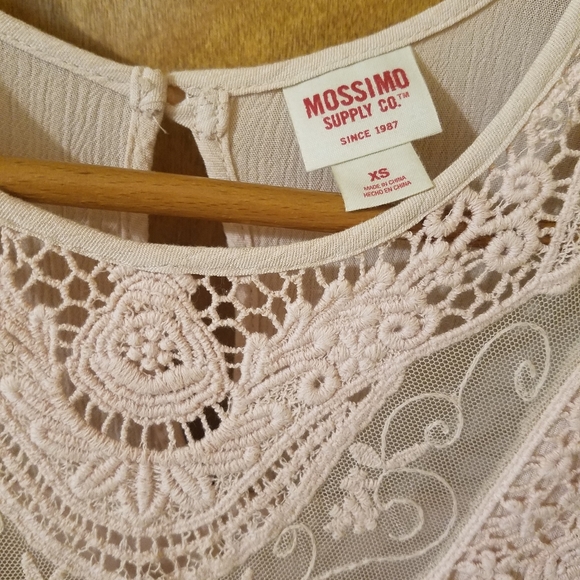 Sleeveless Trapeze Dress with Crocheted Yoke - Picture 4 of 6